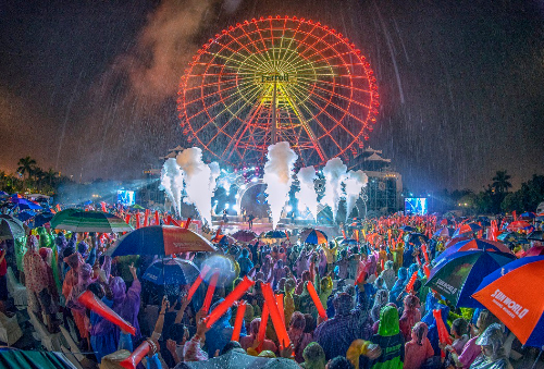 Asia Park tưng bừng trở lại, du khách cả tuần… Hội ngộ cùng sao